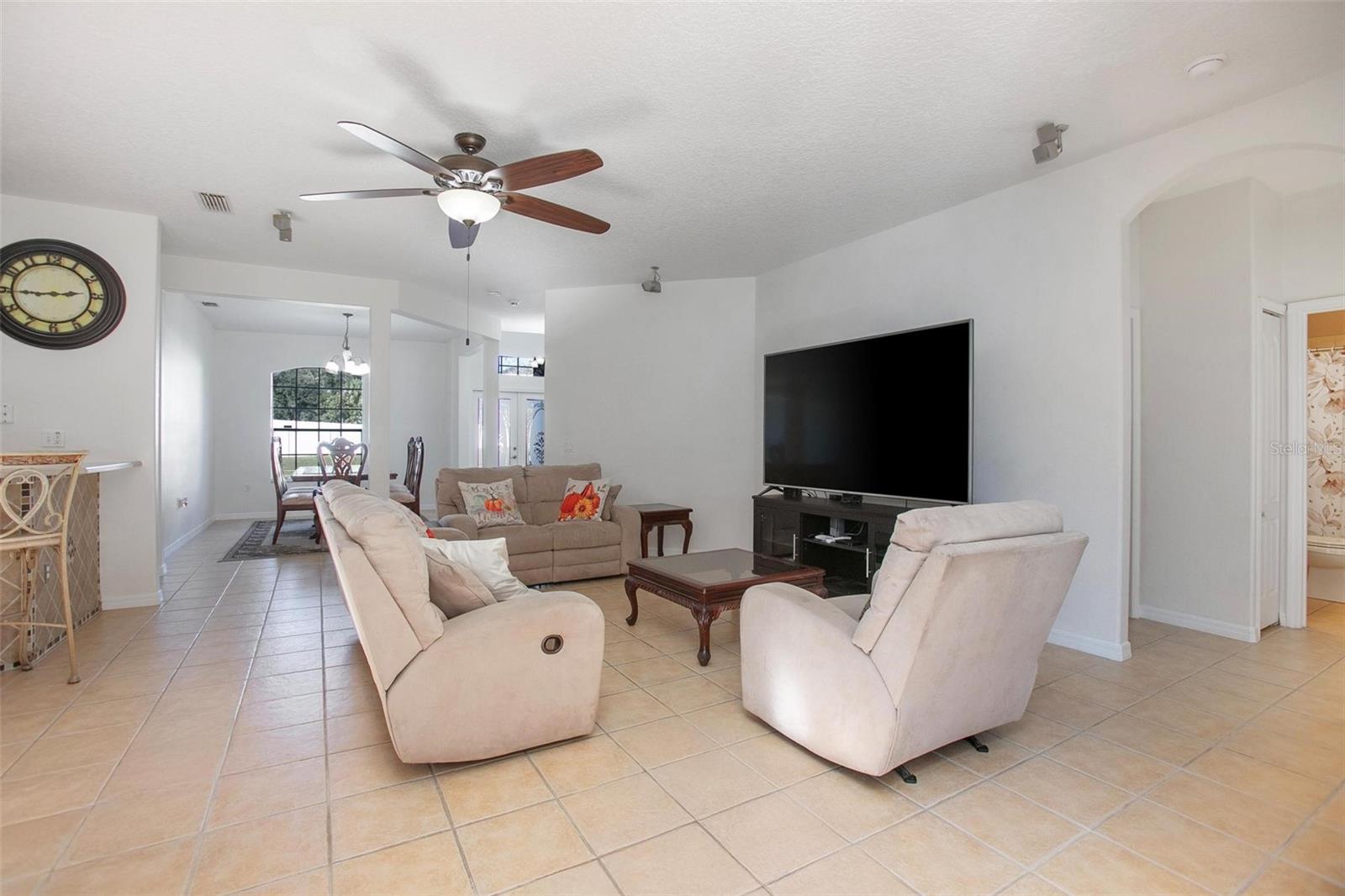 Image 13 of 58 For 334 Crystal Pond Avenue