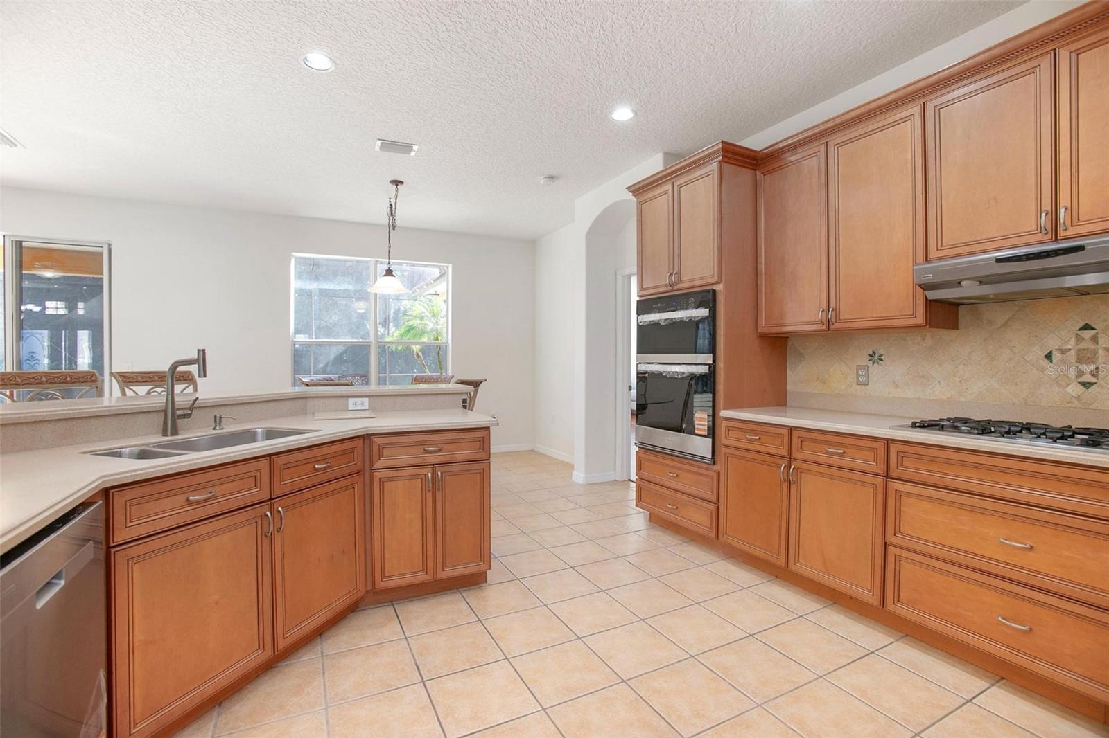 Image 18 of 58 For 334 Crystal Pond Avenue