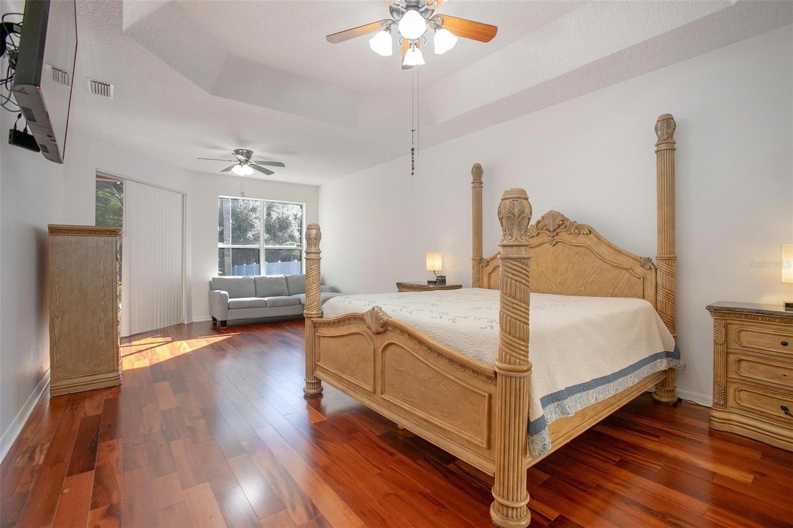 Image 24 of 58 For 334 Crystal Pond Avenue