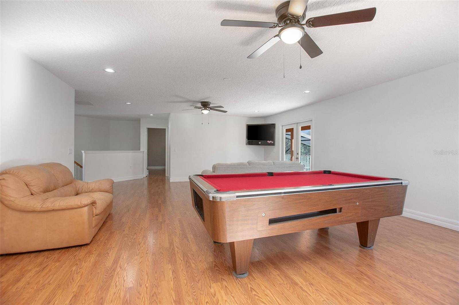 Image 33 of 58 For 334 Crystal Pond Avenue