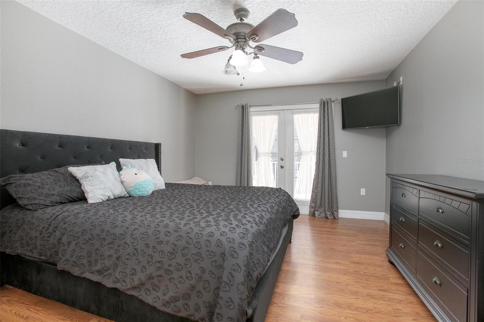 Image 41 of 58 For 334 Crystal Pond Avenue