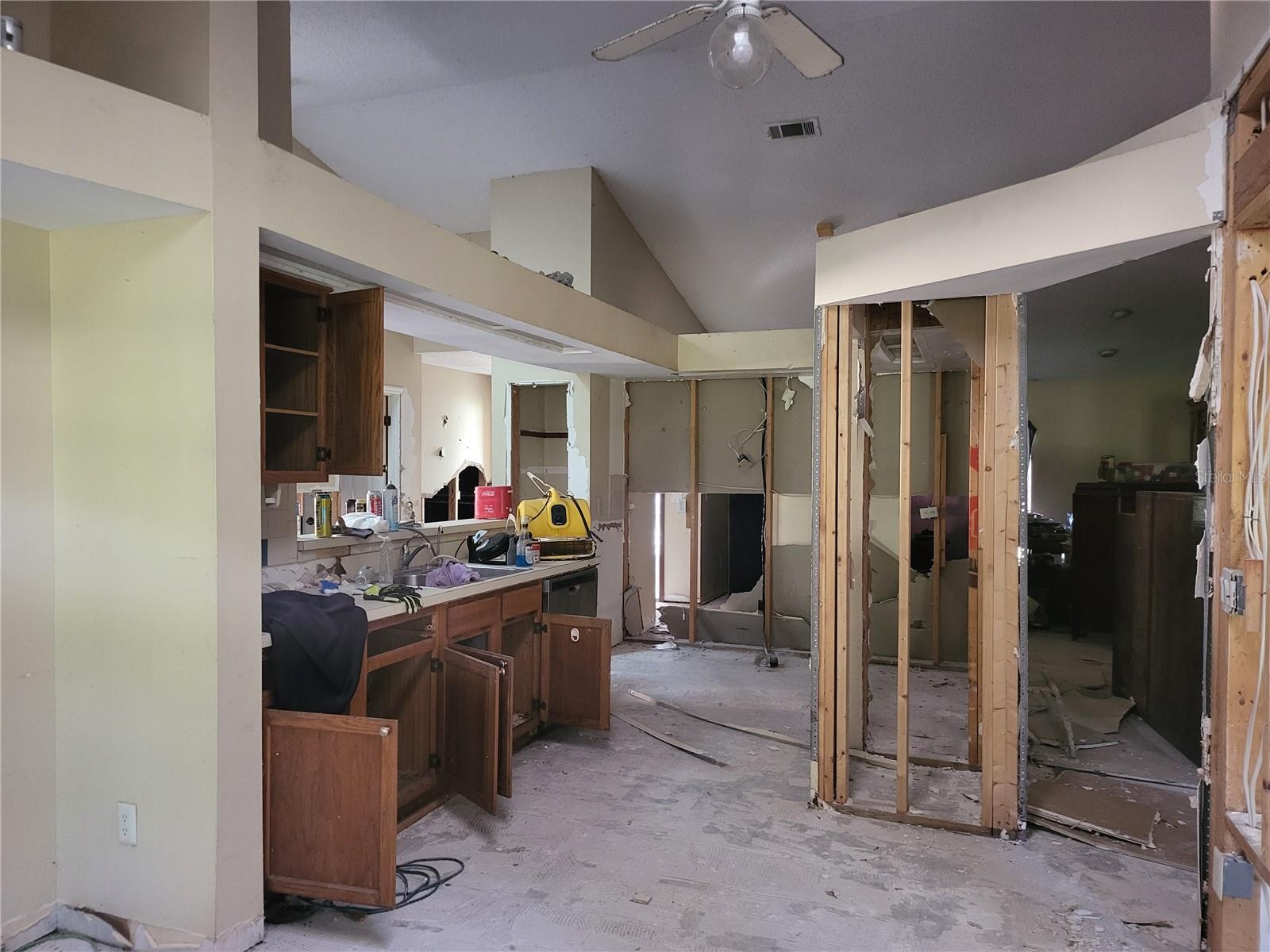 Image 15 of 19 For 908 Oakwood Cove