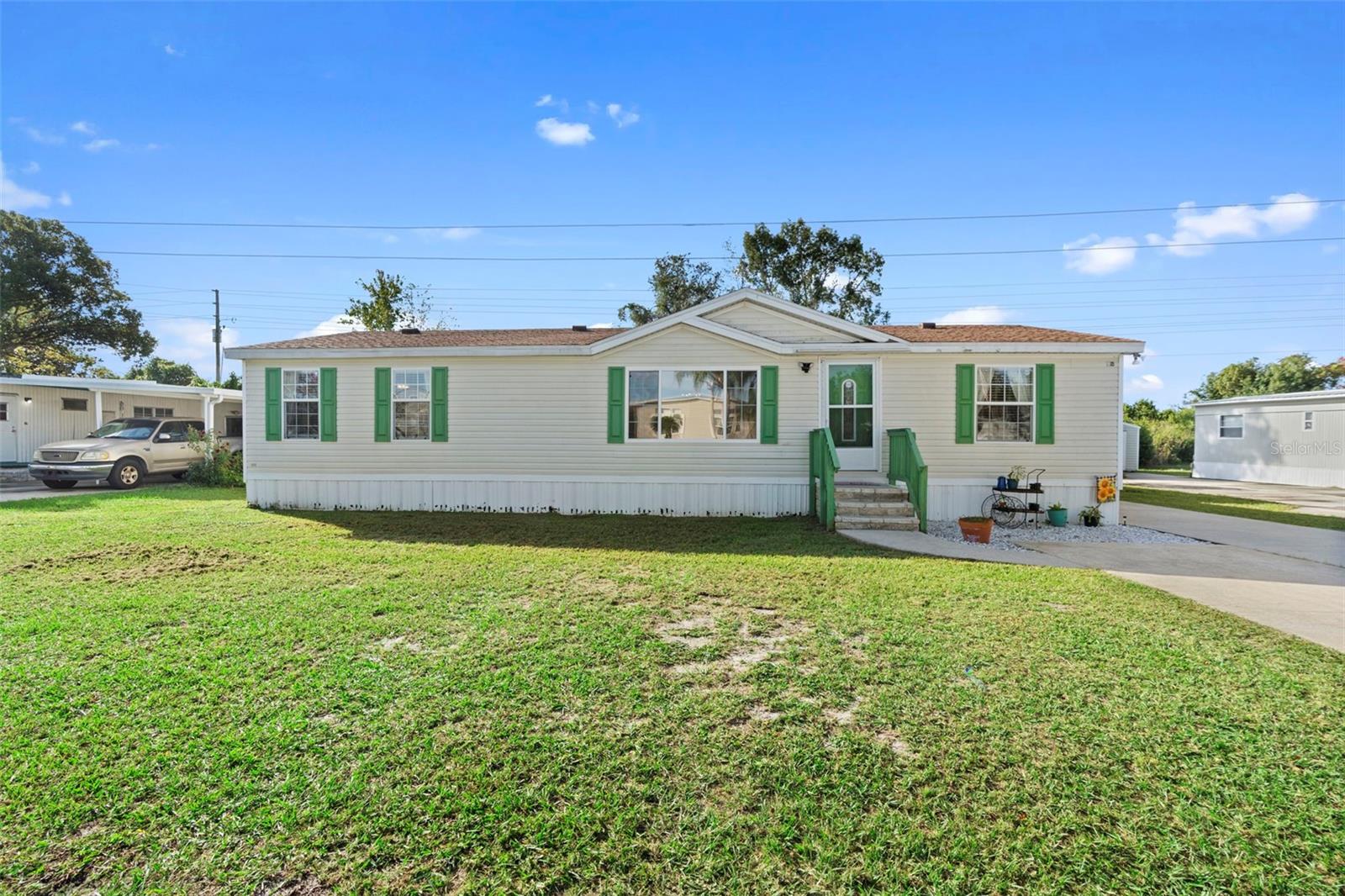 Image 25 of 27 For 18 Florence Boulevard