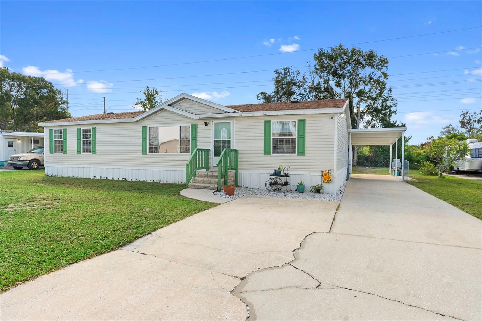 Image 26 of 27 For 18 Florence Boulevard