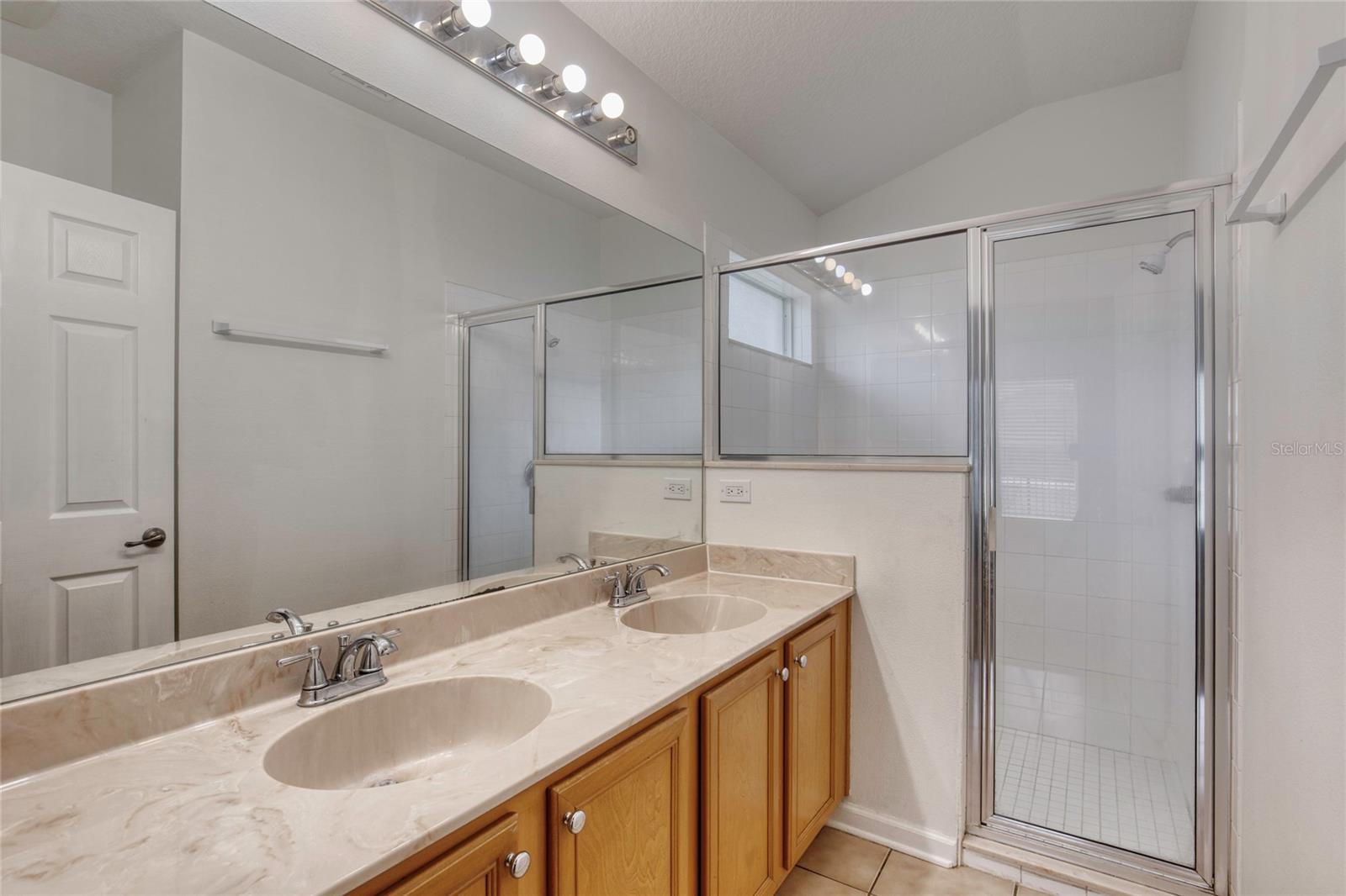 Image 20 of 50 For 120 Littleton Circle