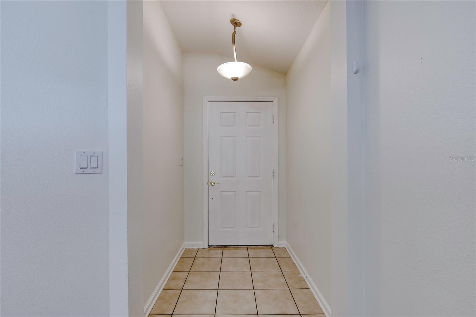 Image 7 of 50 For 120 Littleton Circle