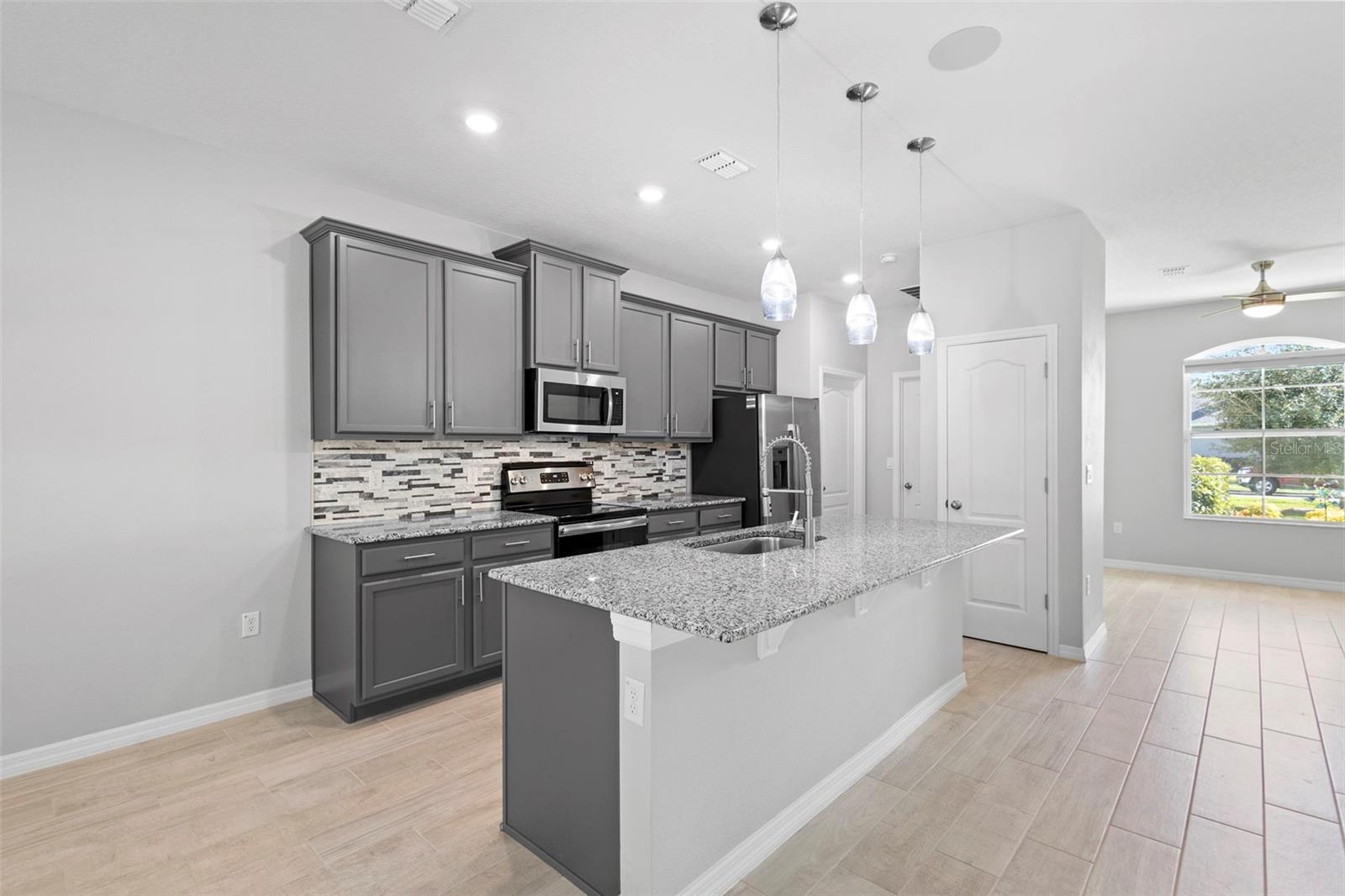 Image 13 of 54 For 402 Last Tree Drive