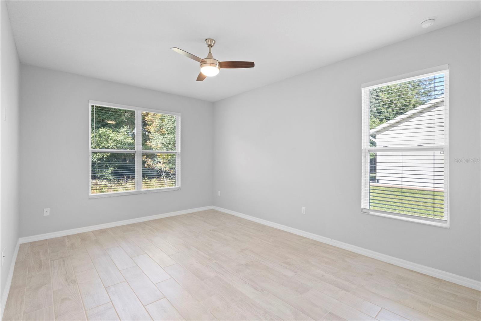 Image 37 of 54 For 402 Last Tree Drive