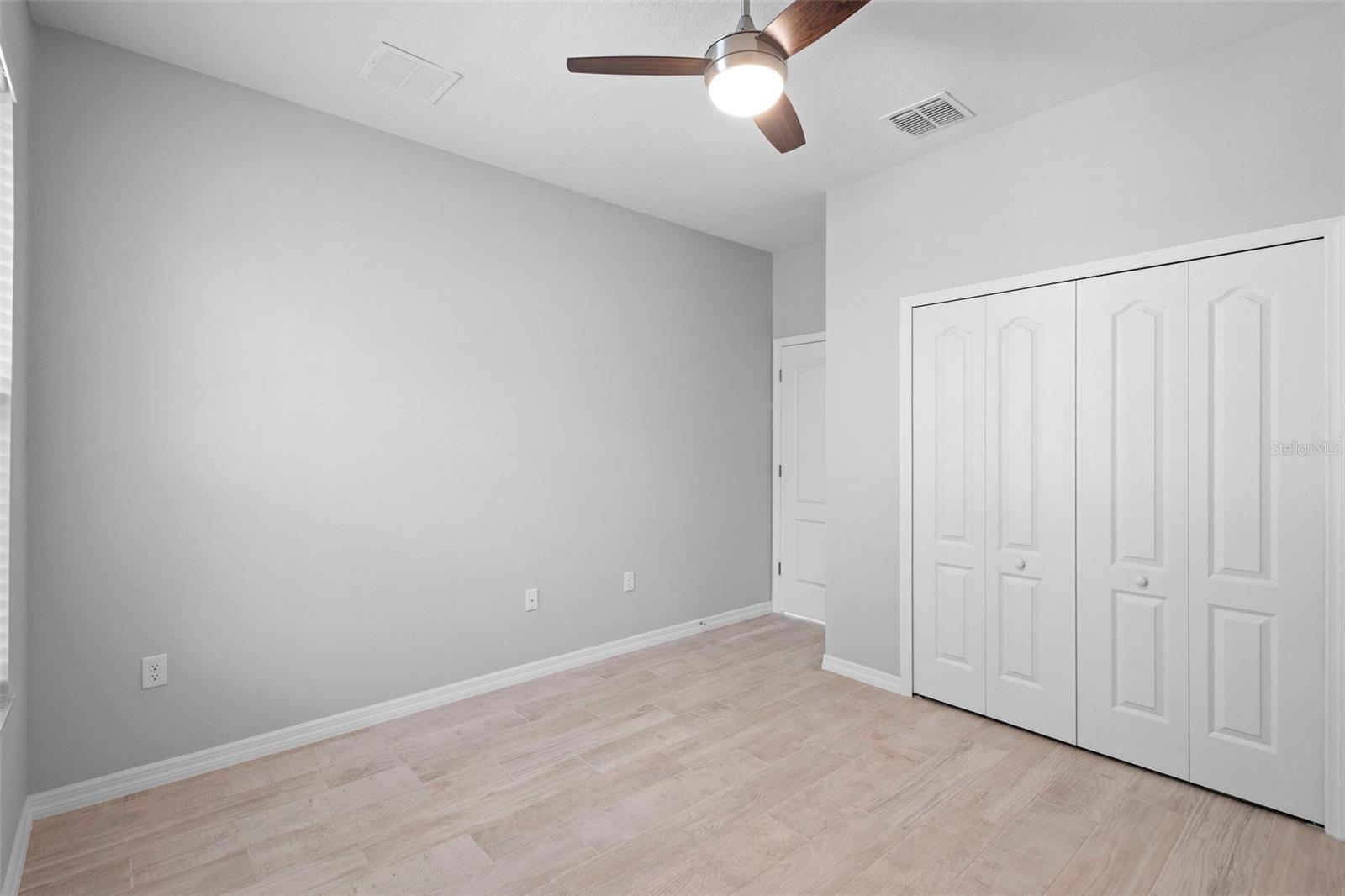 Image 40 of 54 For 402 Last Tree Drive