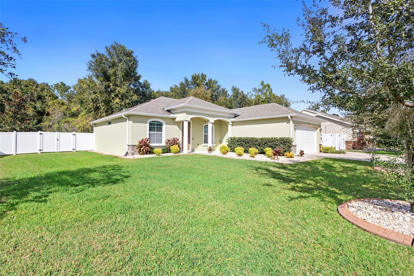 Image 6 of 54 For 402 Last Tree Drive