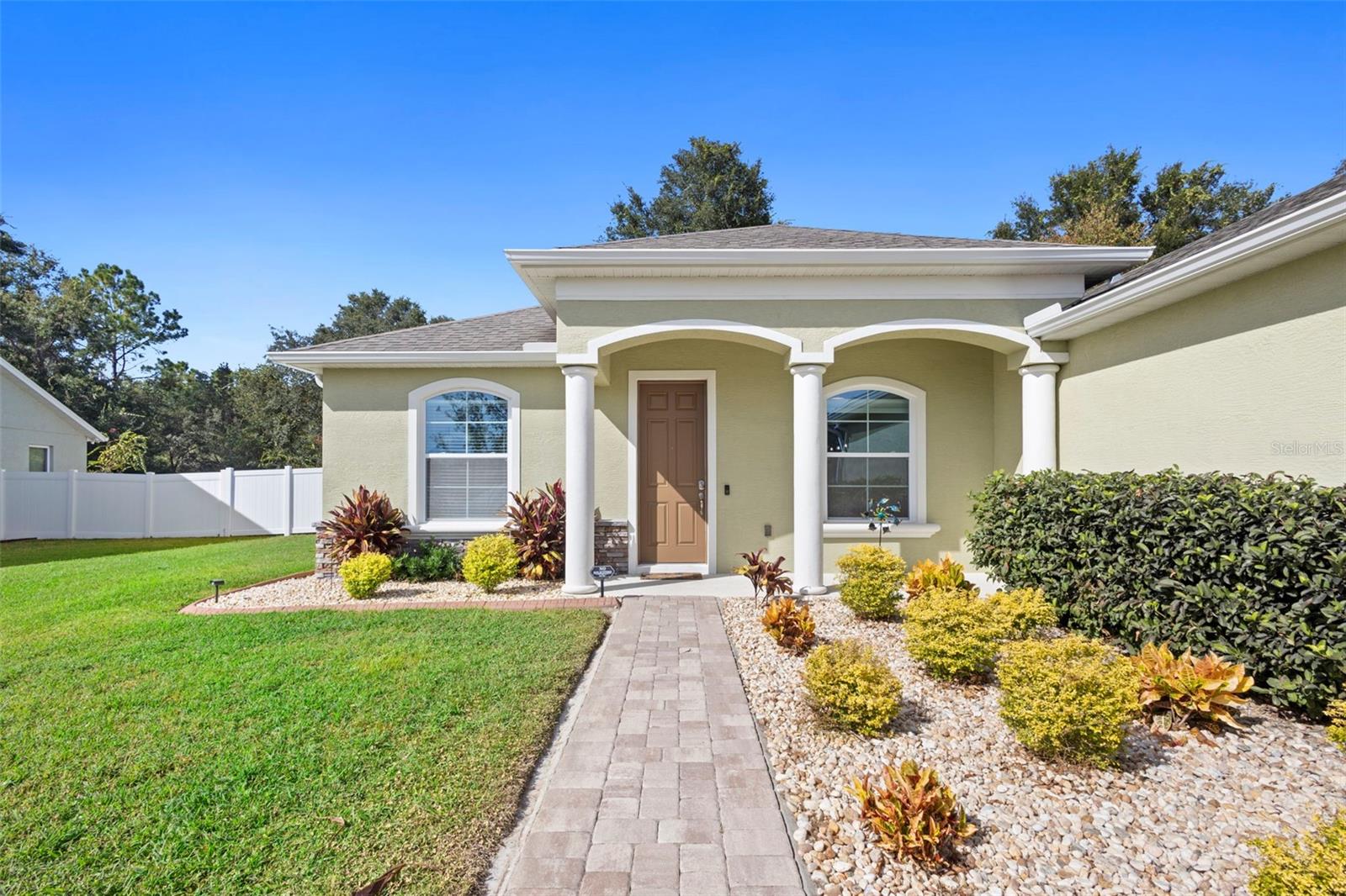 Image 8 of 54 For 402 Last Tree Drive