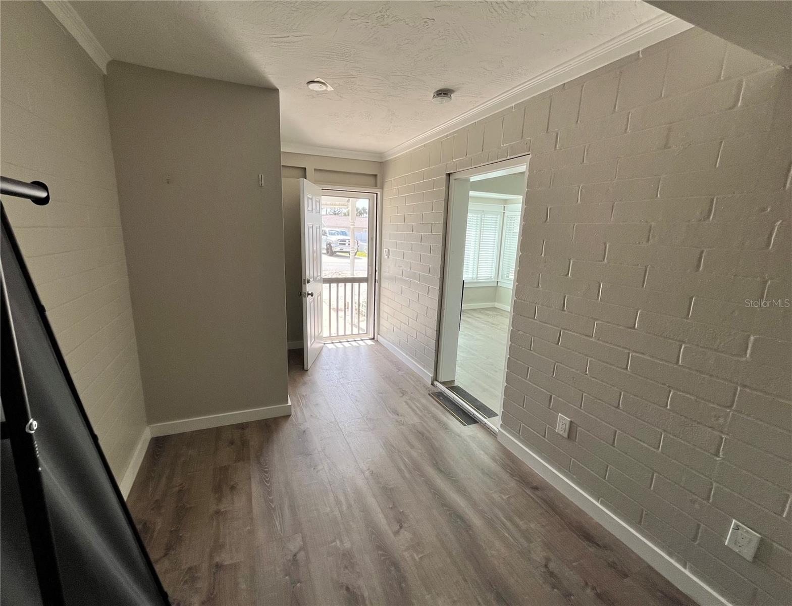 Image 10 of 17 For 515 Frances Terrace