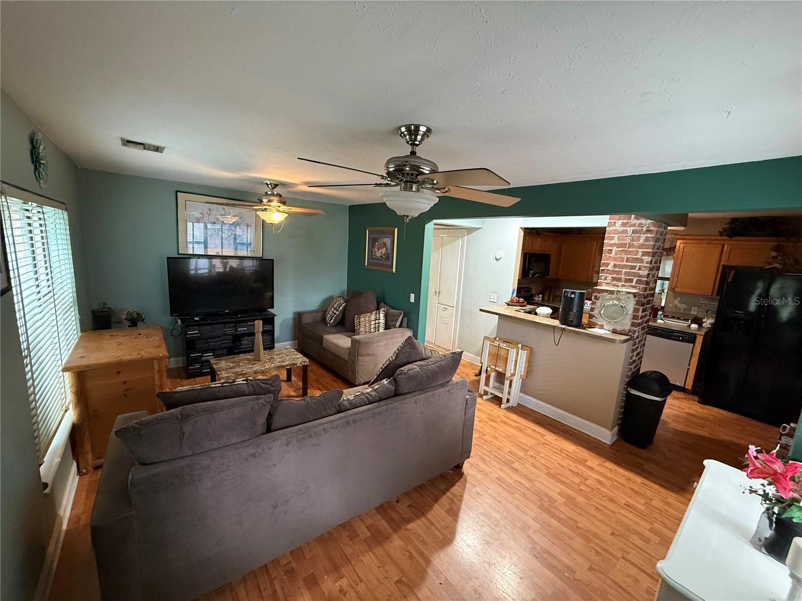 Image 5 of 14 For 2429 Elm Avenue