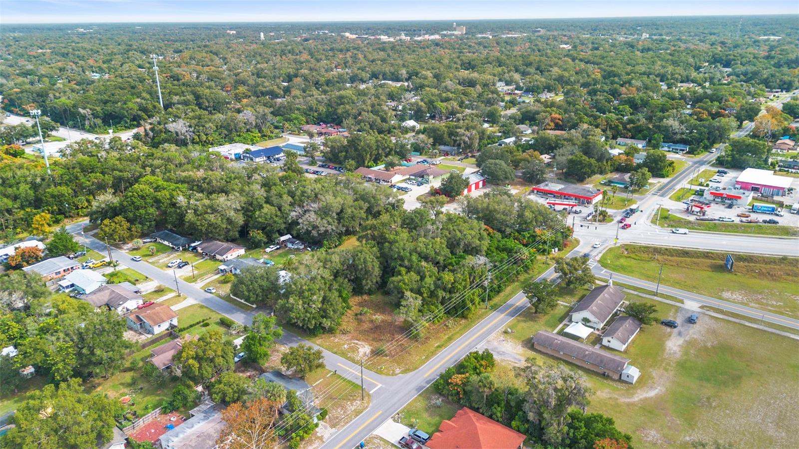 Image 4 of 11 For 905 Beresford Avenue