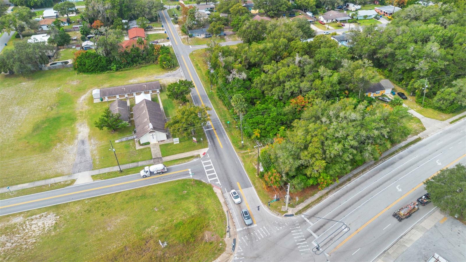 Image 5 of 11 For 905 Beresford Avenue