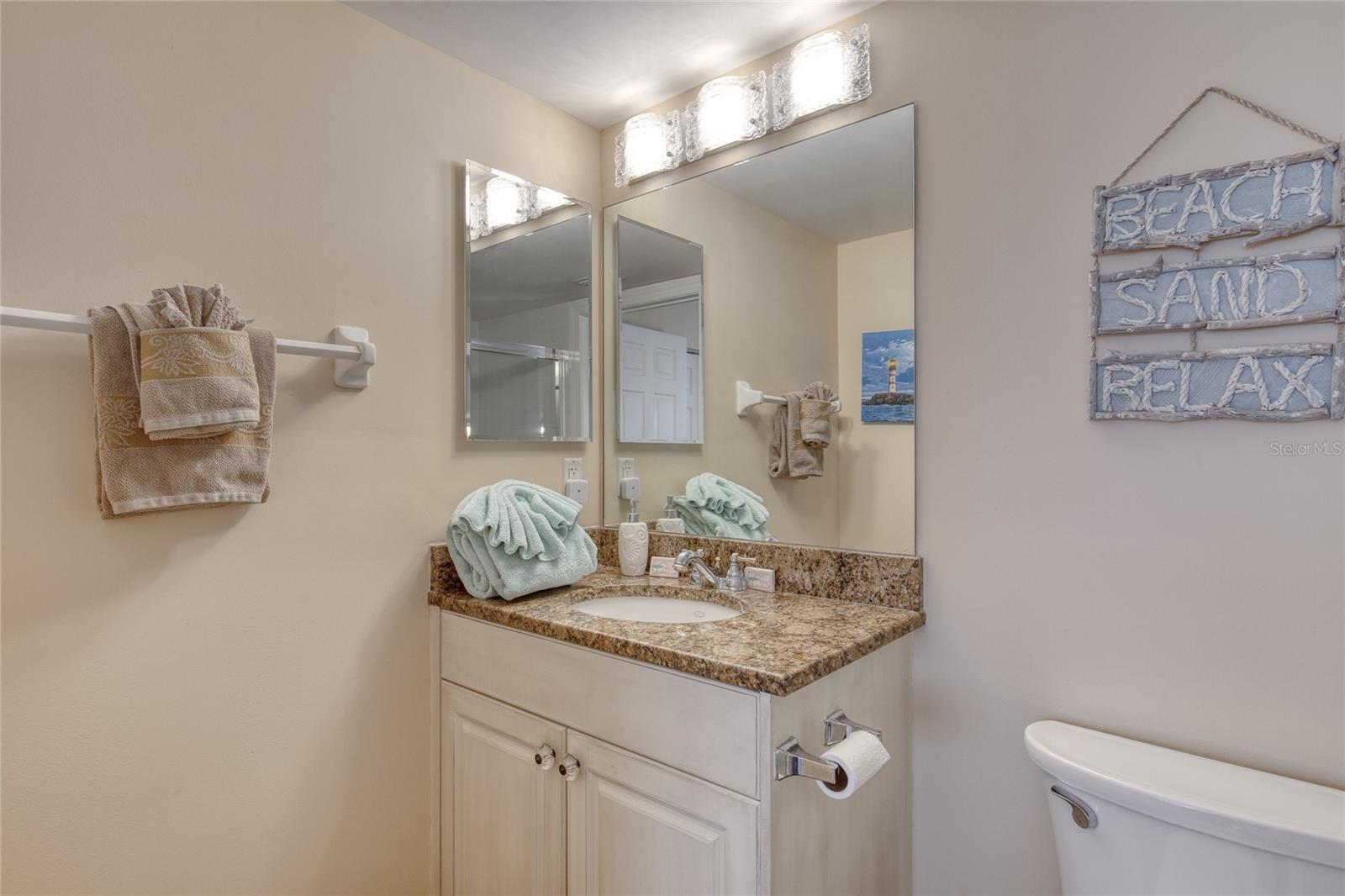 Image 12 of 62 For 3315 Atlantic Avenue 705