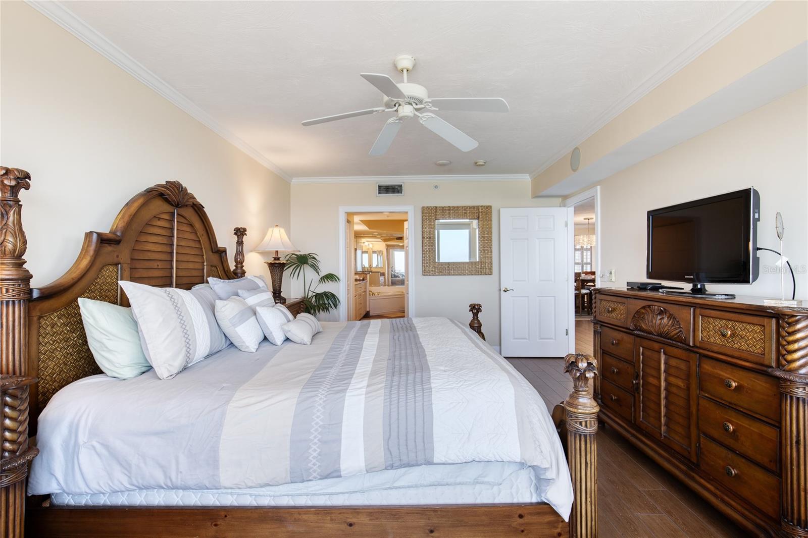 Image 28 of 62 For 3315 Atlantic Avenue 705