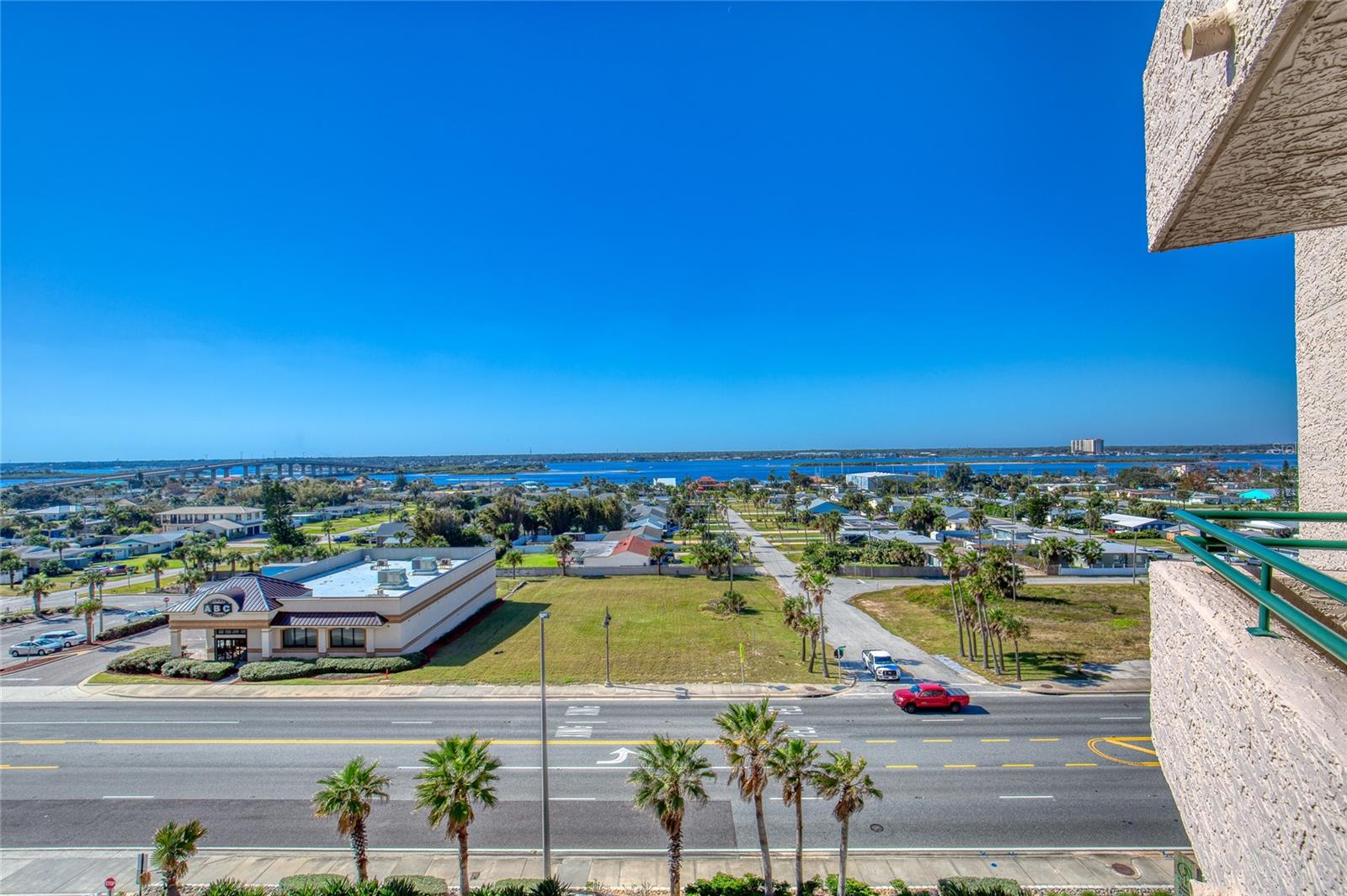 Image 4 of 62 For 3315 Atlantic Avenue 705