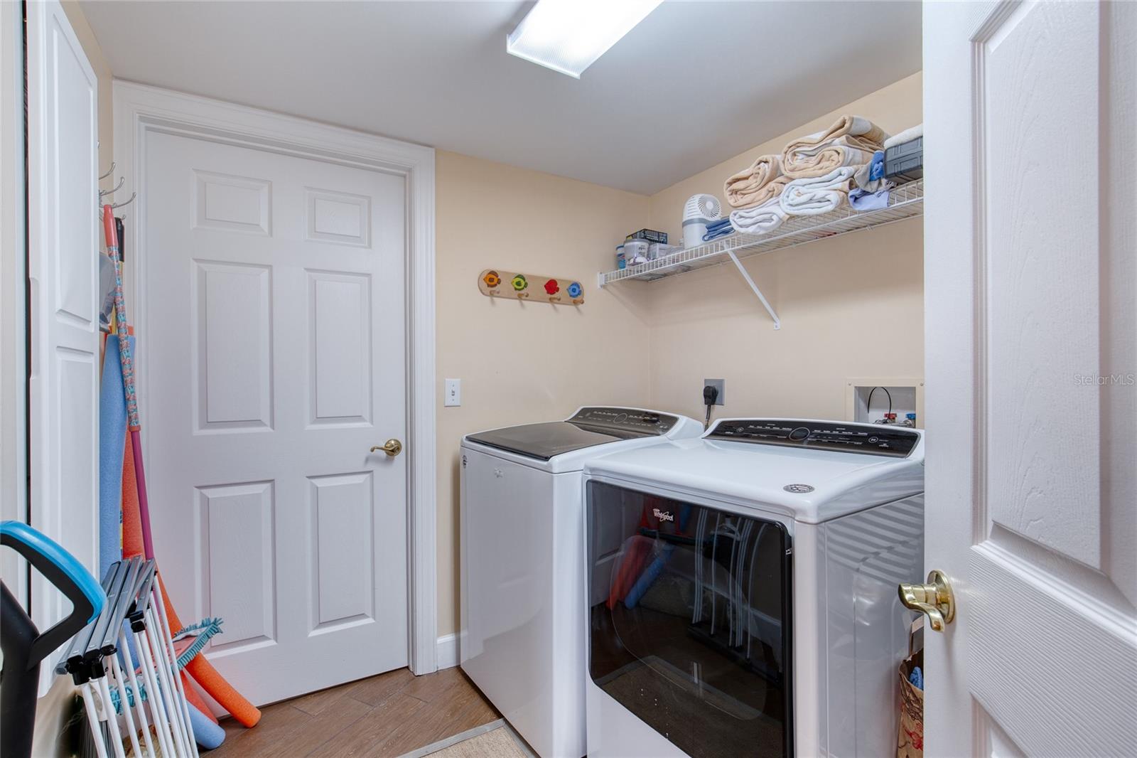 Image 7 of 62 For 3315 Atlantic Avenue 705