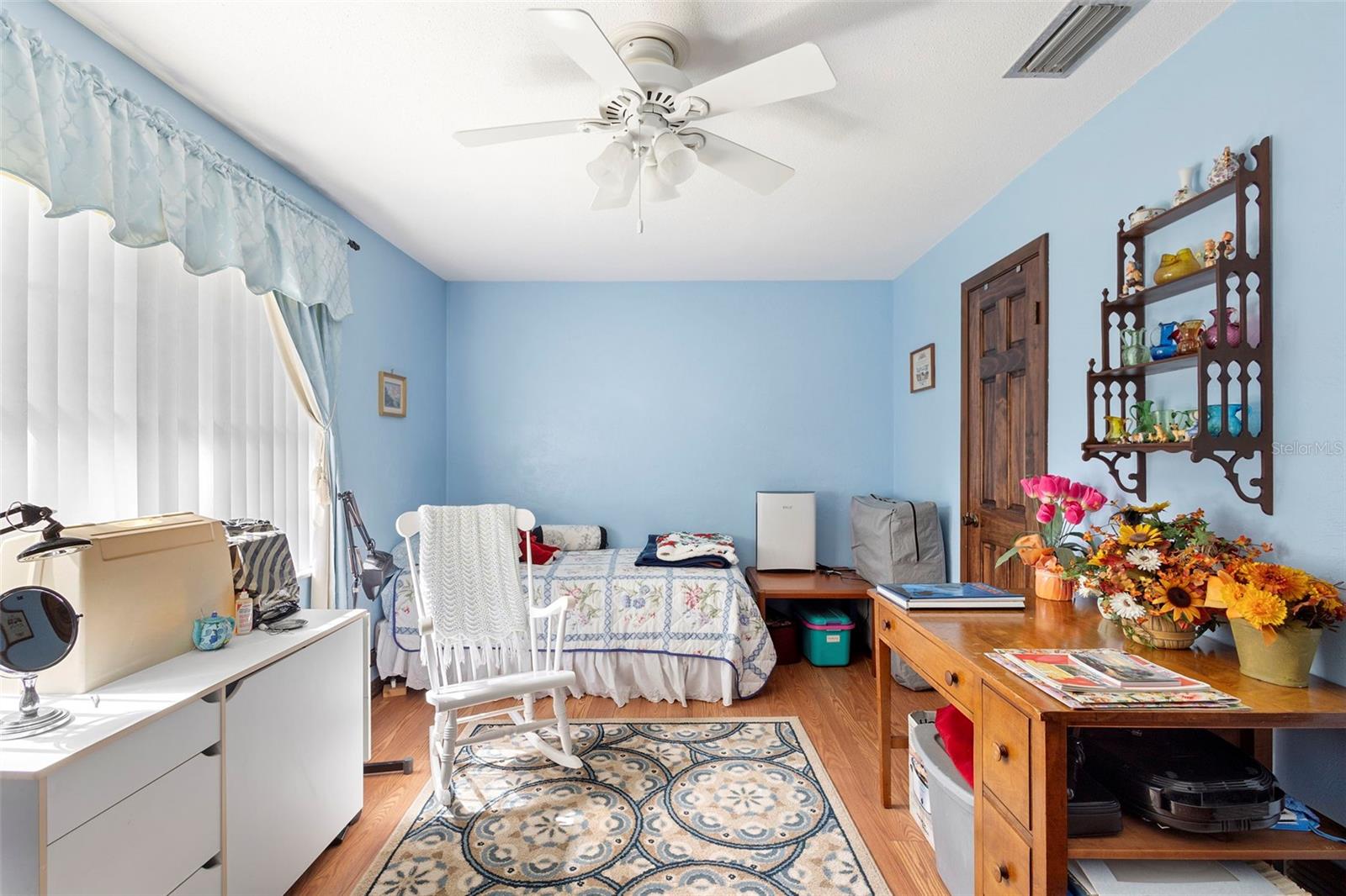 Image 15 of 26 For 146 Barrington Avenue