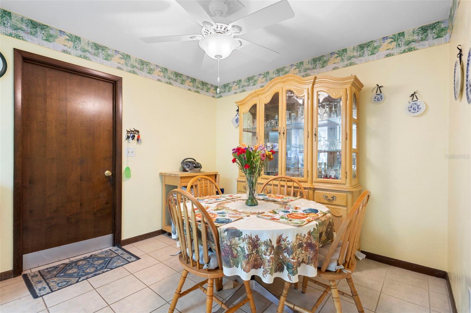 Image 8 of 26 For 146 Barrington Avenue