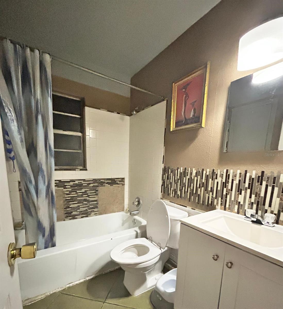 Image 5 of 5 For 1112 Bay Avenue