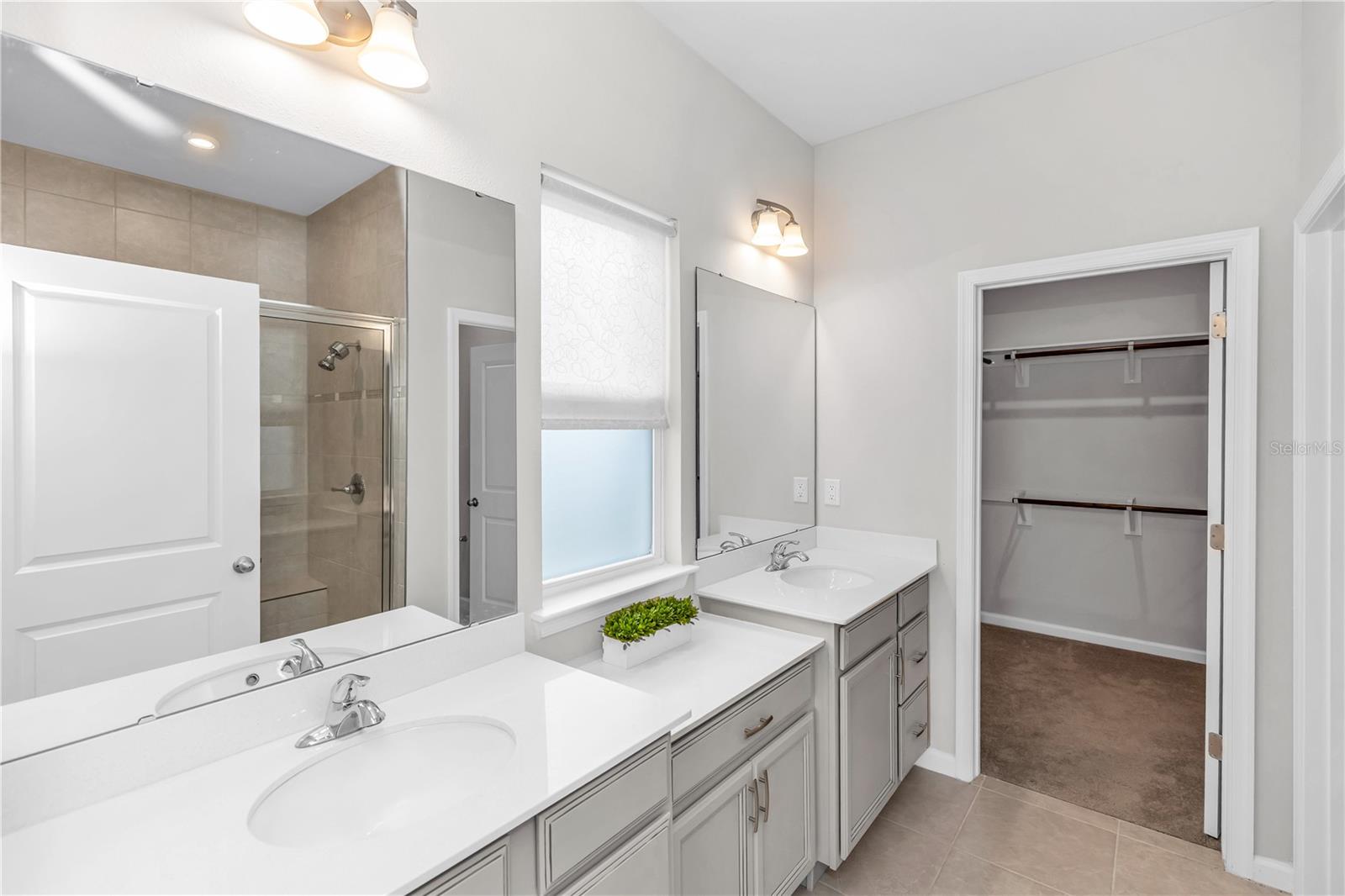 Image 17 of 40 For 1090 Chelan Falls Drive