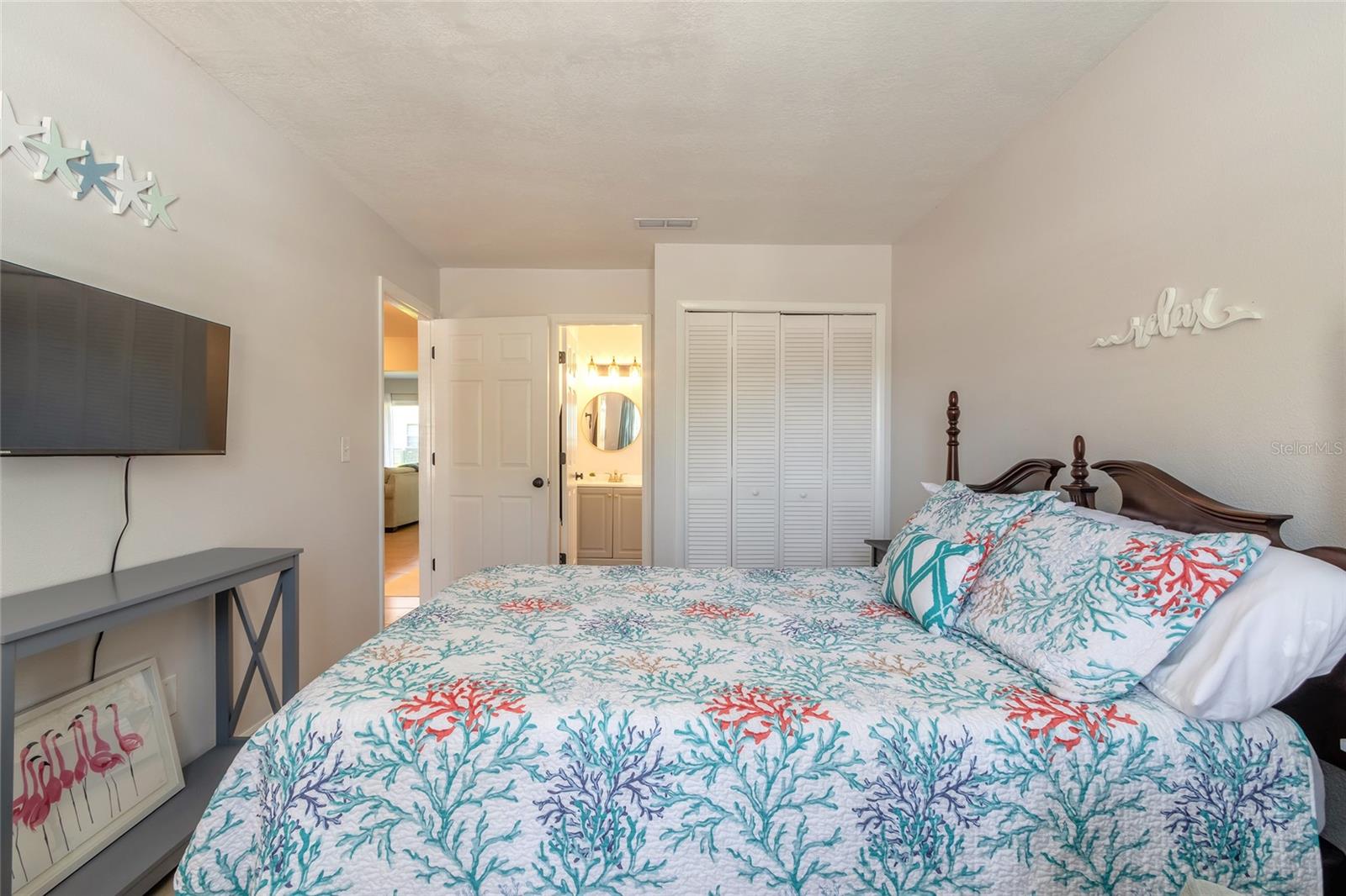 Image 17 of 29 For 415 Banana Cay Drive F