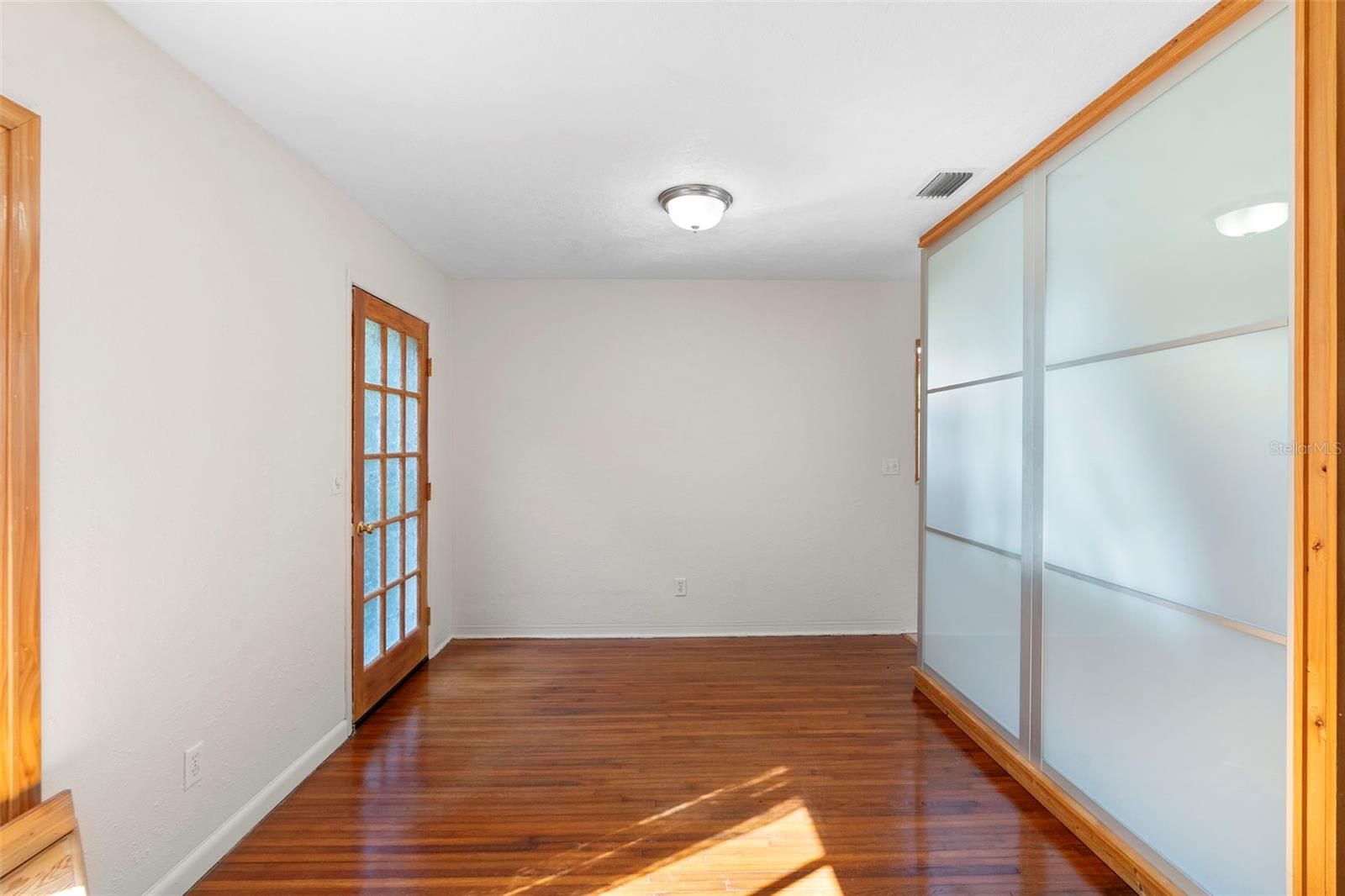 Image 17 of 50 For 1520 Beresford Avenue