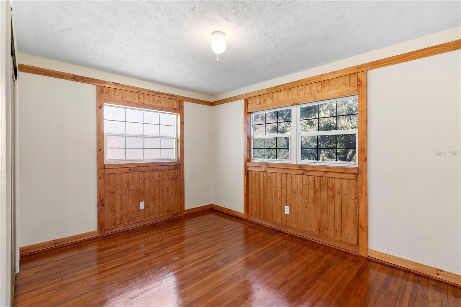 Image 22 of 50 For 1520 Beresford Avenue