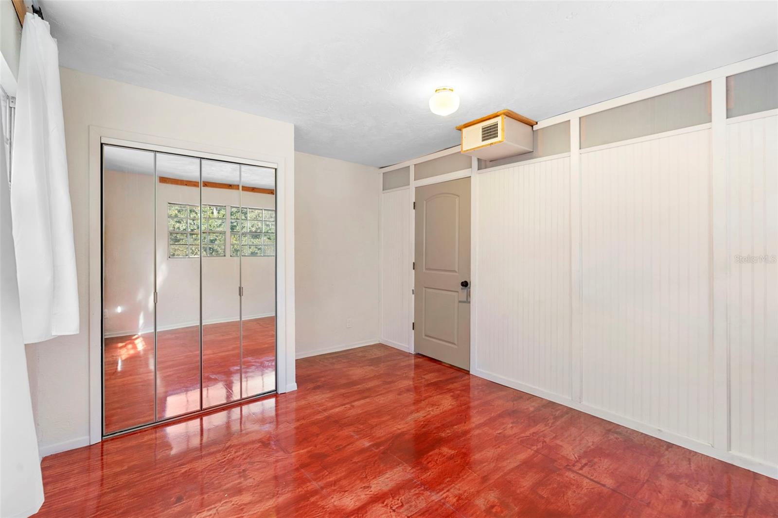 Image 35 of 50 For 1520 Beresford Avenue