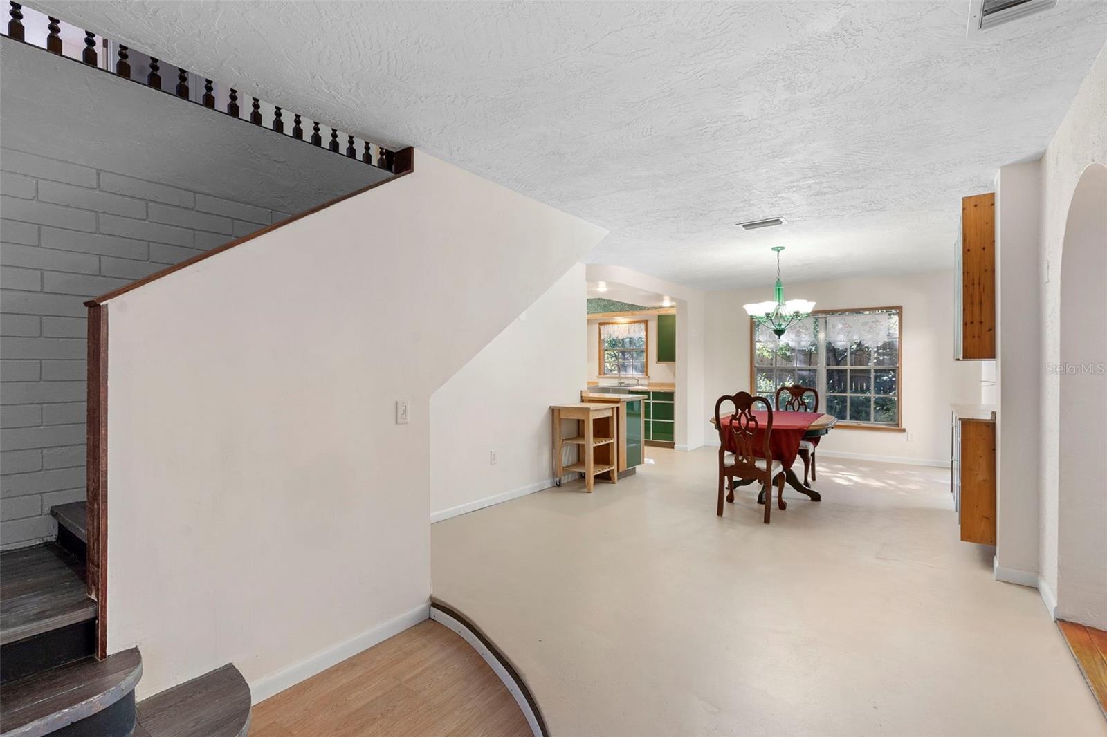 Image 6 of 50 For 1520 Beresford Avenue