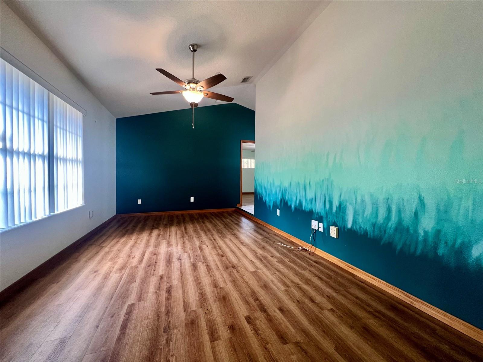 Image 10 of 25 For 1156 Carpenter Avenue