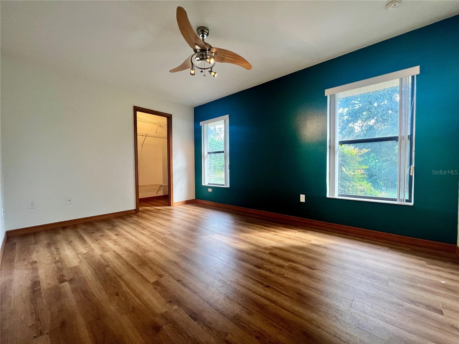 Image 16 of 25 For 1156 Carpenter Avenue