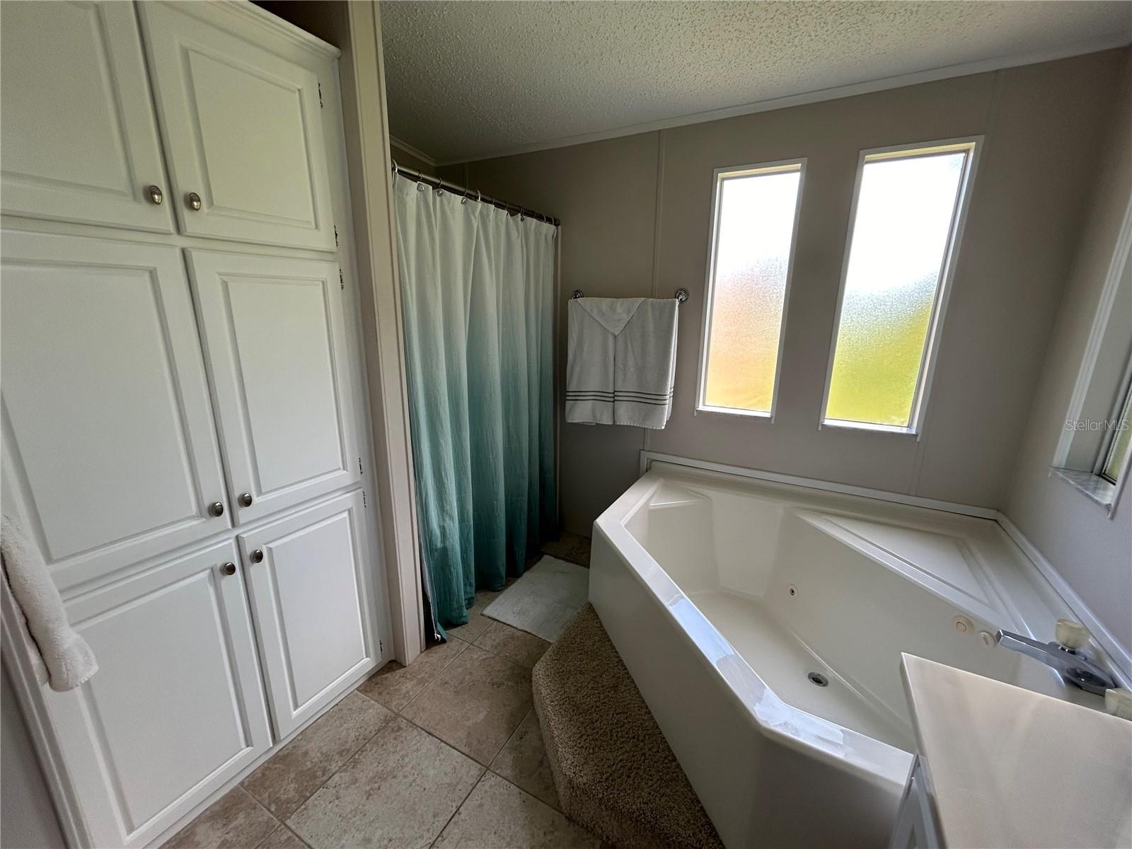 Image 24 of 44 For 304 Portside Lane