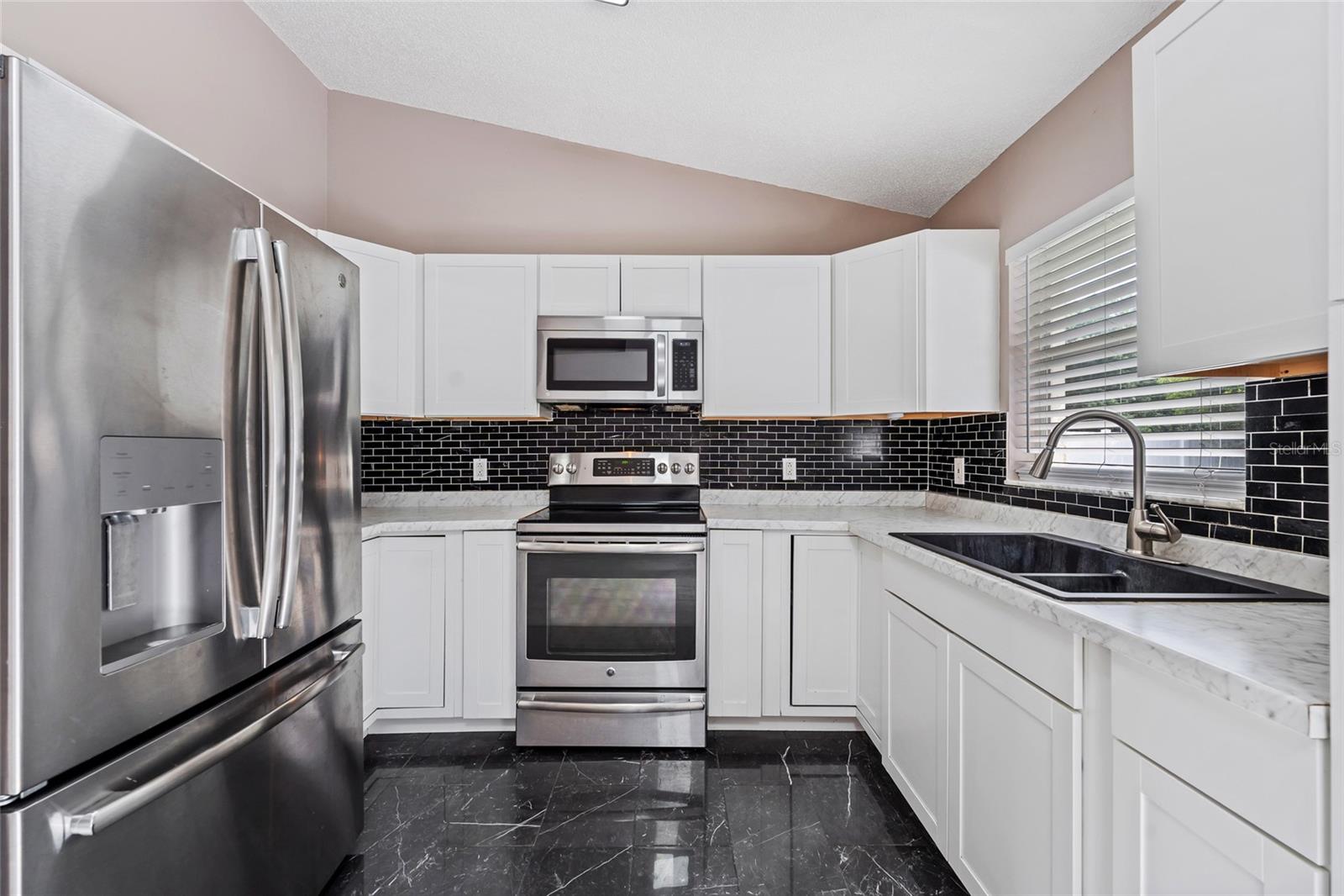 Image 8 of 23 For 312 May Street