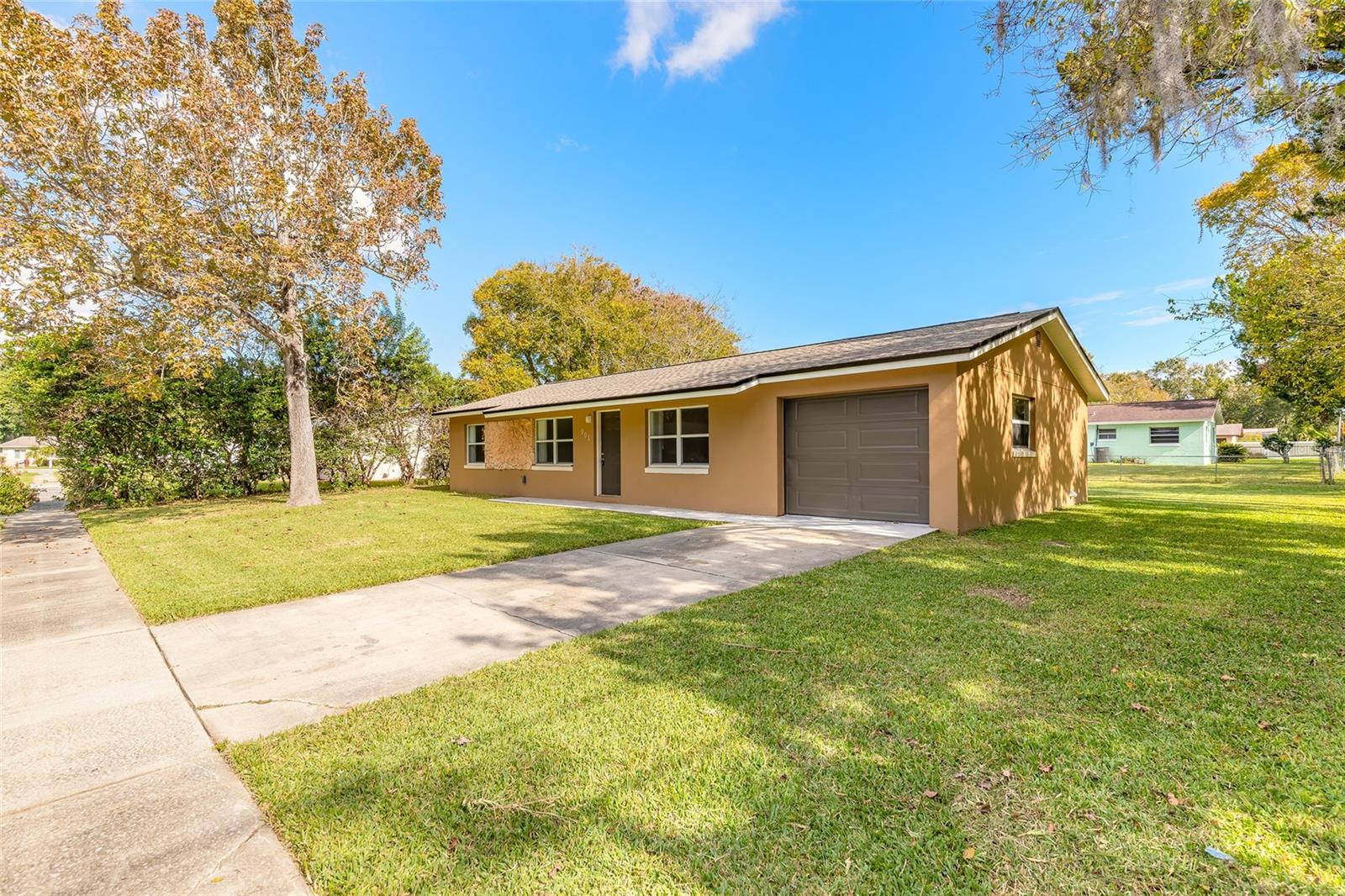 Image 16 of 27 For 901 Damron Street