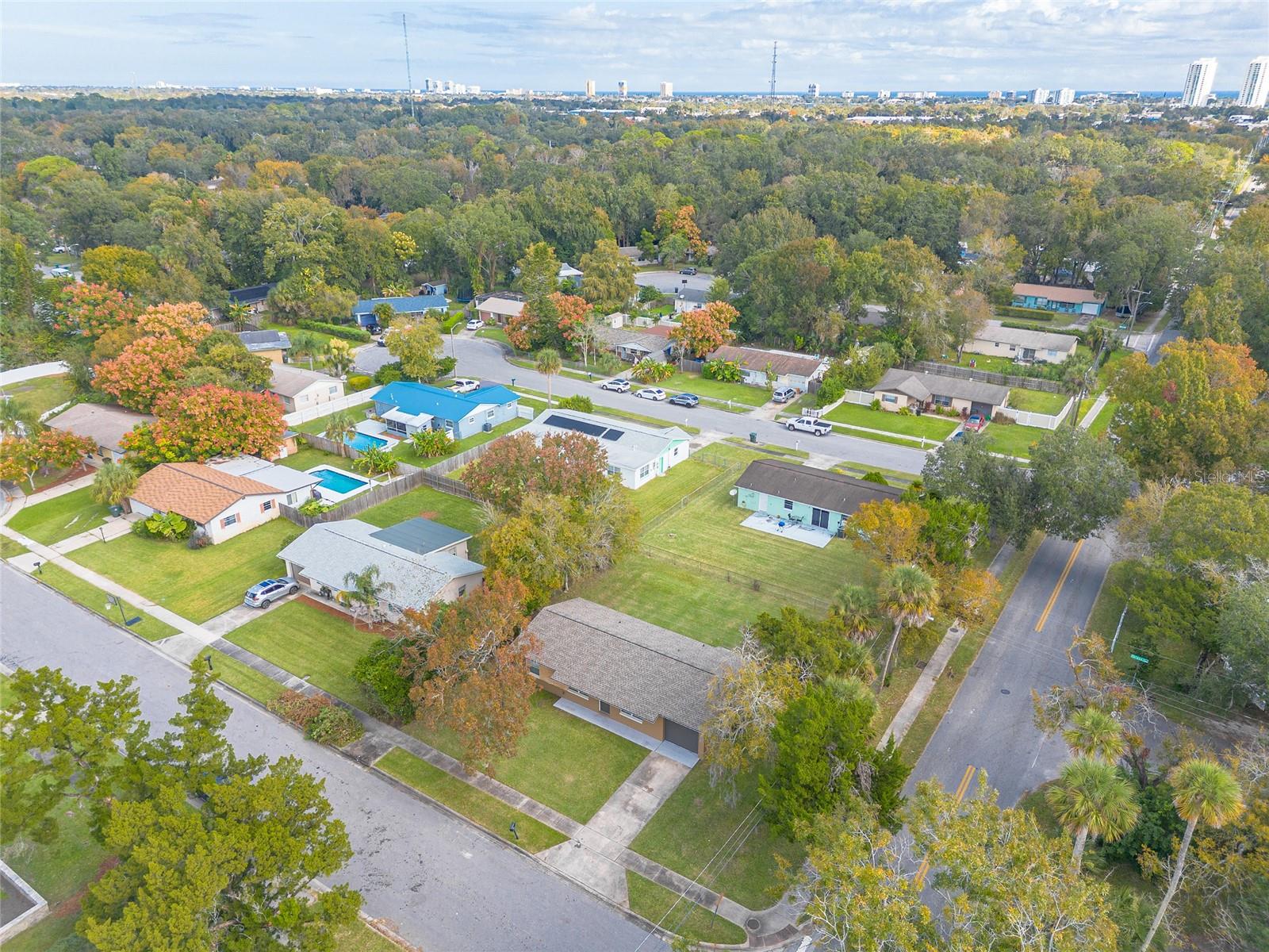 Image 20 of 27 For 901 Damron Street