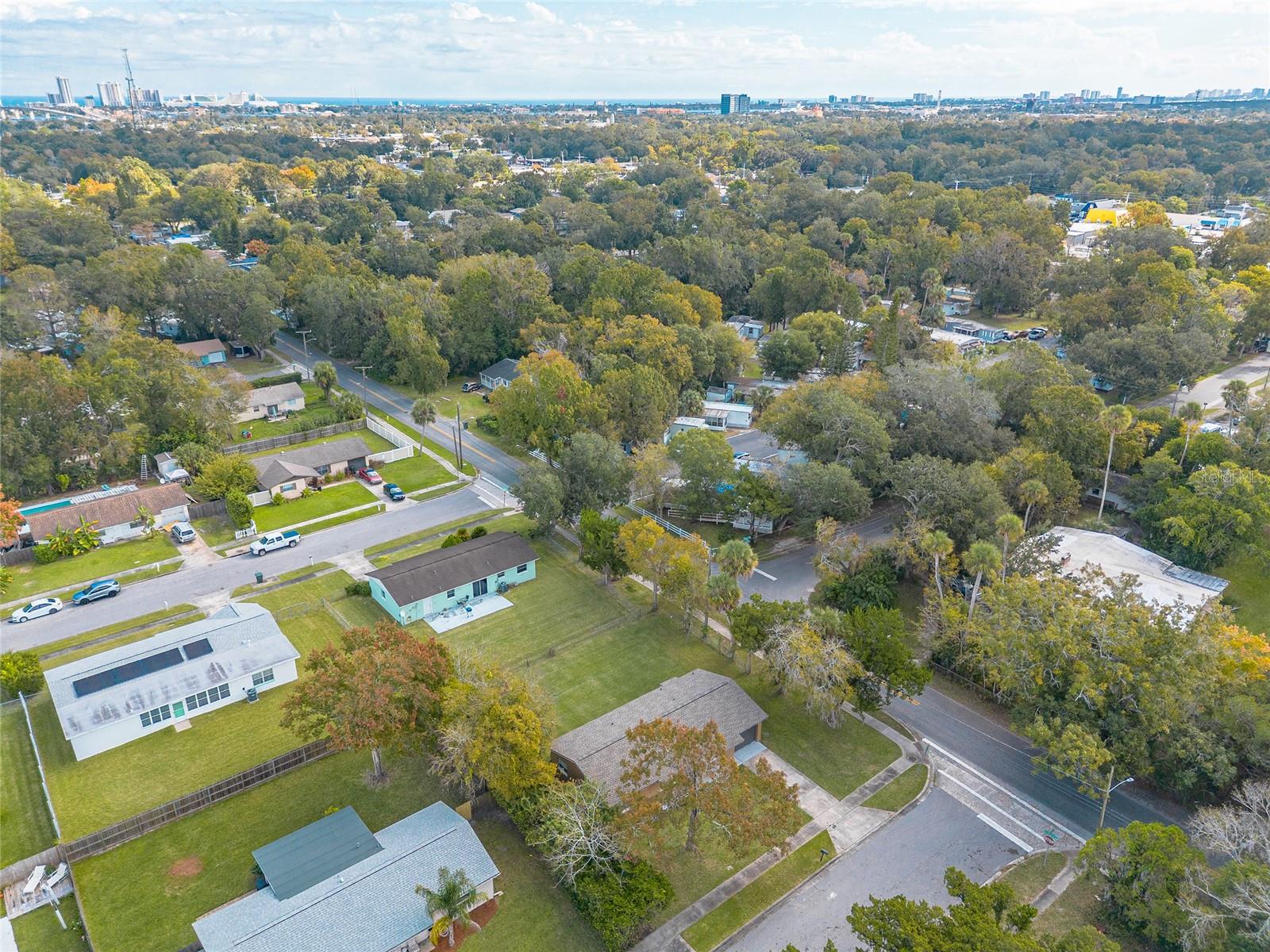 Image 22 of 27 For 901 Damron Street