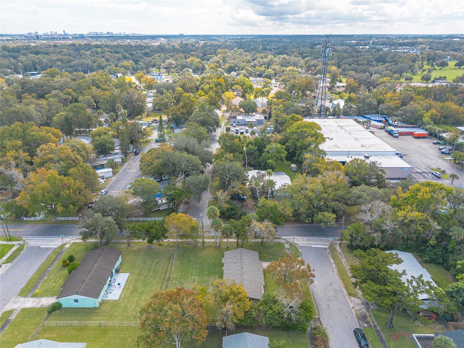 Image 23 of 27 For 901 Damron Street