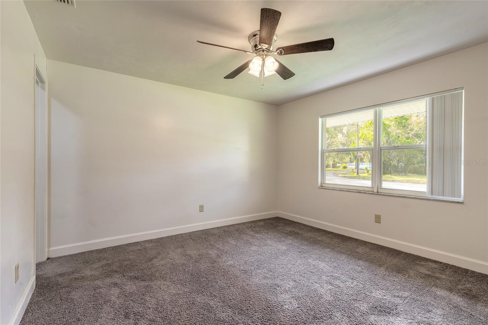 Image 7 of 27 For 901 Damron Street