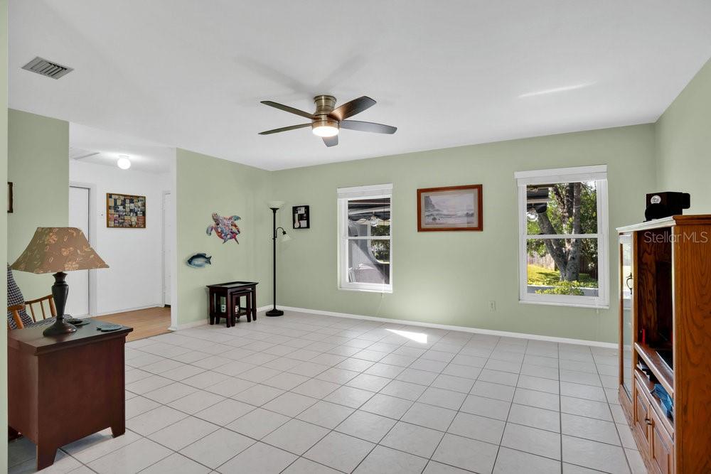 Image 5 of 32 For 535 Sunrise Drive