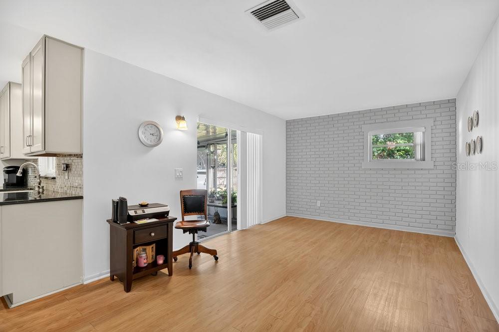 Image 8 of 32 For 535 Sunrise Drive