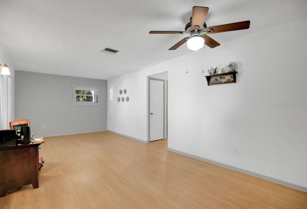 Image 9 of 32 For 535 Sunrise Drive