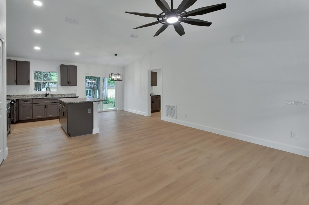 Image 10 of 20 For 147 Waldor Avenue