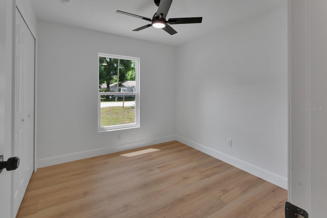 Image 18 of 20 For 147 Waldor Avenue