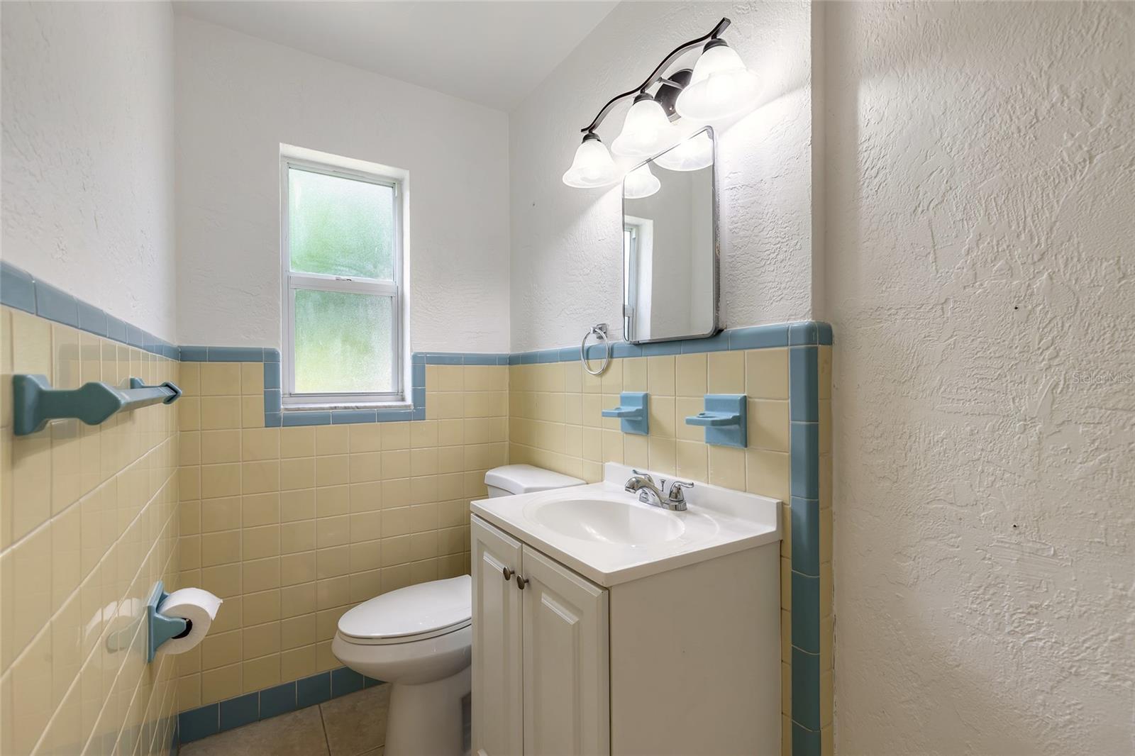 Image 8 of 40 For 1012 Highland Park Terrace