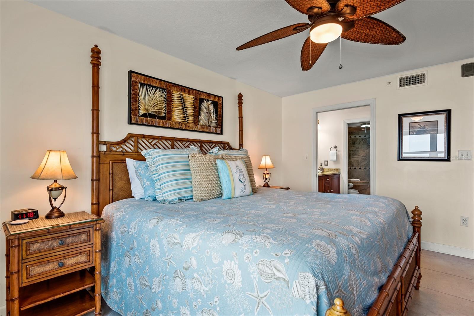 Image 18 of 45 For 1183 Ocean Shore Boulevard 405