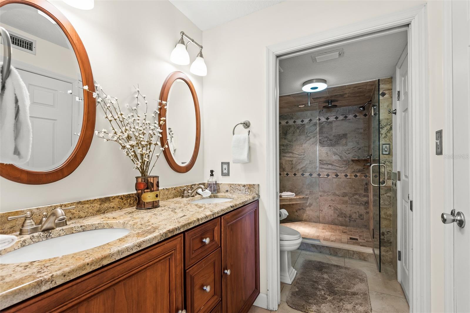 Image 20 of 45 For 1183 Ocean Shore Boulevard 405