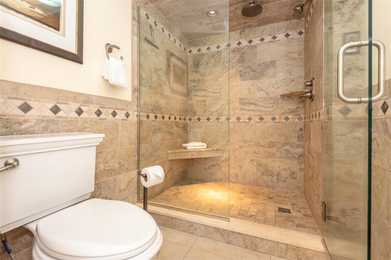 Image 23 of 45 For 1183 Ocean Shore Boulevard 405